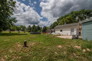 225 W Main St, Newburg, WI 53090 - Photo 34