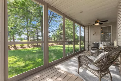W155N6631  Blue Heron Dr, Menomonee Falls, WI 53051 - Photo 20