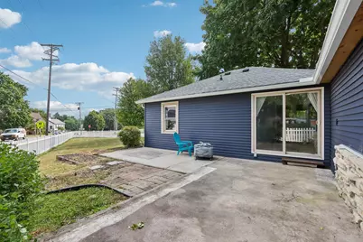 210  Prospect Ave, Pewaukee, WI 53072 - Photo 30