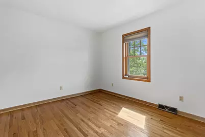 372  Briar Ct, Pewaukee, WI 53072 - Photo 34