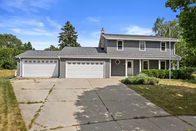 372  Briar Ct, Pewaukee, WI 53072 - Photo 50