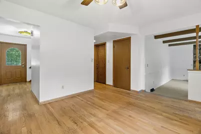 372  Briar Ct, Pewaukee, WI 53072 - Photo 12