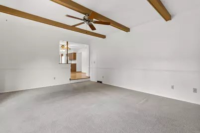 372  Briar Ct, Pewaukee, WI 53072 - Photo 18