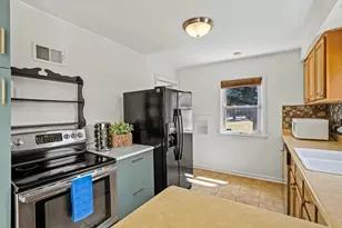 4149 S Whitnall Ave, Milwaukee, WI 53207 - Photo 12
