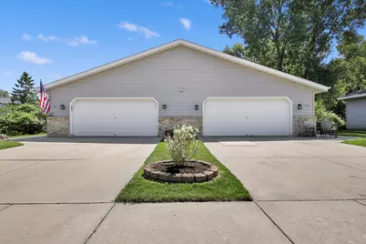 720  Timberline Trl, Hartford, WI 53027 - Photo 24