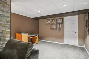 6260 W College Ave, Greendale, WI 53129 - Photo 32