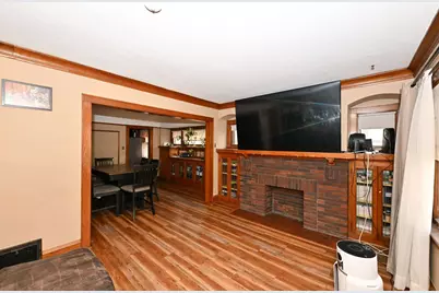 1010 S 58th St, West Allis, WI 53214 - Photo 12