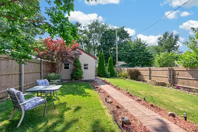 3715 S Lenox St, Milwaukee, WI 53207 - Photo 22