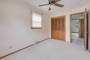 2483 N Newhall Ln, Milwaukee, WI 53211 - Photo 12