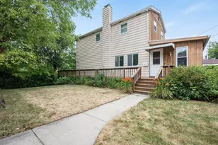 2483 N Newhall Ln, Milwaukee, WI 53211 - Photo 2
