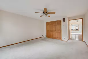 2483 N Newhall Ln, Milwaukee, WI 53211 - Photo 6