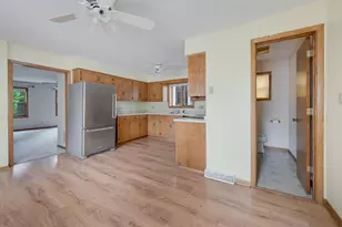 2483 N Newhall Ln, Milwaukee, WI 53211 - Photo 8