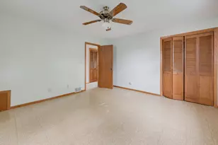 2483 N Newhall Ln, Milwaukee, WI 53211 - Photo 16
