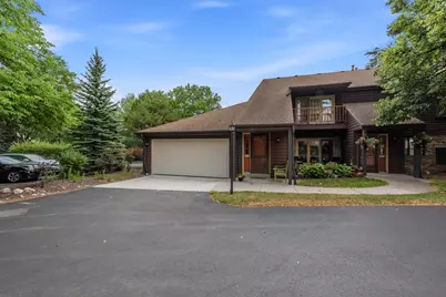 4242 S Ridgewood Ln, Greenfield, WI 53221 - Photo 20