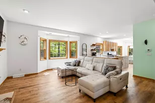 13737 N Lake Shore Dr, Mequon, WI 53097 - Photo 6