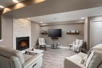 13737 N Lake Shore Dr, Mequon, WI 53097 - Photo 24