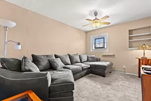 4002 S 91st Pl, Greenfield, WI 53228 - Photo 16