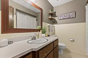 4002 S 91st Pl, Greenfield, WI 53228 - Photo 32