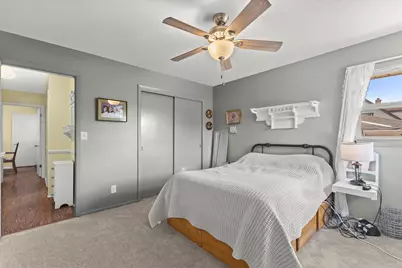 4002 S 91st Pl #4004, Greenfield, WI 53228 - Photo 14