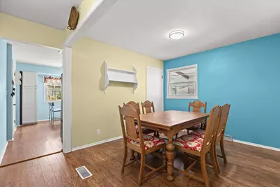 4002 S 91st Pl #4004, Greenfield, WI 53228 - Photo 8