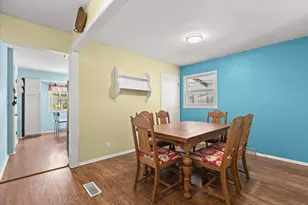 4002 S 91st Pl, Greenfield, WI 53228 - Photo 8