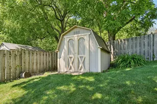 2814 Buckingham Ct, Waukesha, WI 53188 - Photo 34