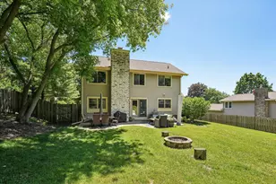 2814 Buckingham Ct, Waukesha, WI 53188 - Photo 32