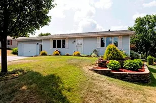 401 Oak Ridge Ct, Fort Atkinson, WI 53538 - Photo 1