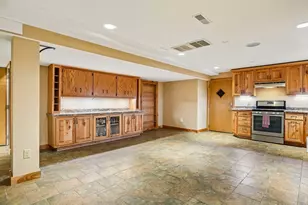 150 N 87th St, Wauwatosa, WI 53226 - Photo 30