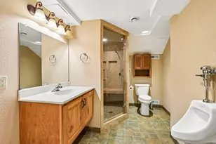 150 N 87th St, Wauwatosa, WI 53226 - Photo 24