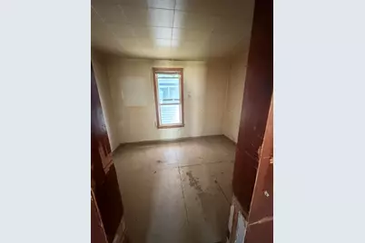 3936 E Squire Ave, Cudahy, WI 53110 - Photo 6
