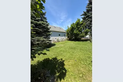 3936 E Squire Ave, Cudahy, WI 53110 - Photo 8