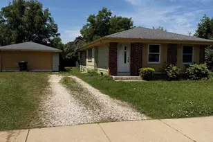 6047 S Elaine Ave, Cudahy, WI 53110 - Photo 1
