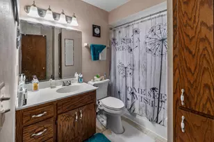 2108 Hemlock St, West Bend, WI 53090 - Photo 18