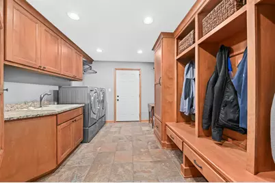 9515 W Hadley St, Milwaukee, WI 53222 - Photo 28