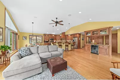 9515 W Hadley St, Milwaukee, WI 53222 - Photo 20