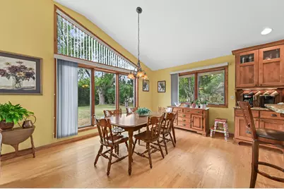 9515 W Hadley St, Milwaukee, WI 53222 - Photo 16