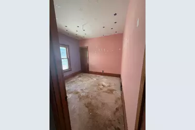1324 S 77th St, West Allis, WI 53214 - Photo 8