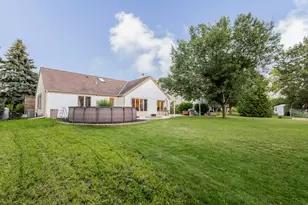 W226N2555 Oakwood Ln, Pewaukee, WI 53186 - Photo 36
