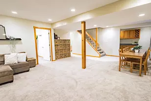 W226N2555 Oakwood Ln, Pewaukee, WI 53186 - Photo 20