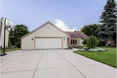 W226N2555  Oakwood Ln, Pewaukee, WI 53186 - Photo 34
