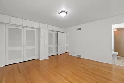 9041 N Rexleigh Dr, Bayside, WI 53217 - Photo 24