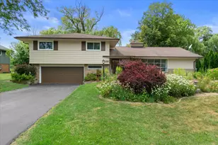 9041 N Rexleigh Dr, Bayside, WI 53217 - Photo 1