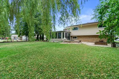 9041 N Rexleigh Dr, Bayside, WI 53217 - Photo 34
