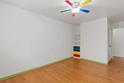 9041 N Rexleigh Dr, Bayside, WI 53217 - Photo 30