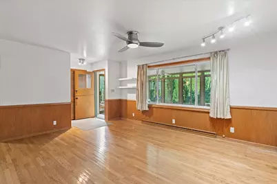 9041 N Rexleigh Dr, Bayside, WI 53217 - Photo 16