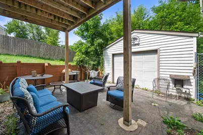 W271N2641  Pear Tree Ln, Pewaukee, WI 53072 - Photo 28