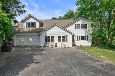 W271N2641  Pear Tree Ln, Pewaukee, WI 53072 - Photo 2