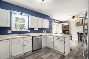 1304 Hans St, West Bend, WI 53090 - Photo 6