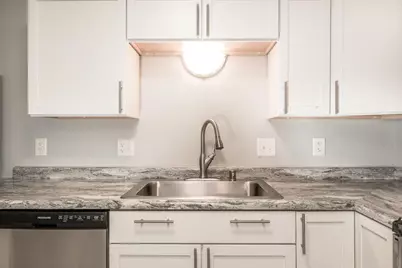 N114W16720  Crown Dr #2, Germantown, WI 53022 - Photo 8